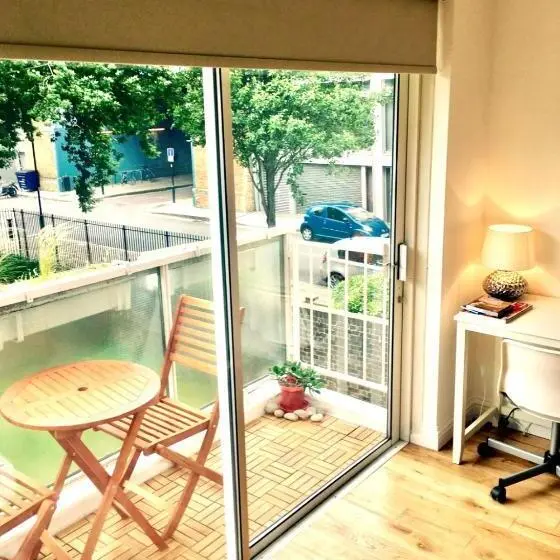 バルコニー付きスタンダードルーム, Waterloo Central London Private Rooms In Shared Apartment