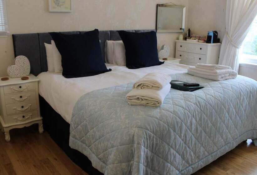 스탠다드 룸 더블 침대, Copper Beech House