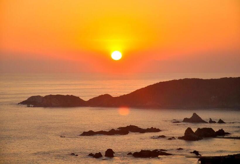 带1个卧室和海景的别墅, Casa Cometa