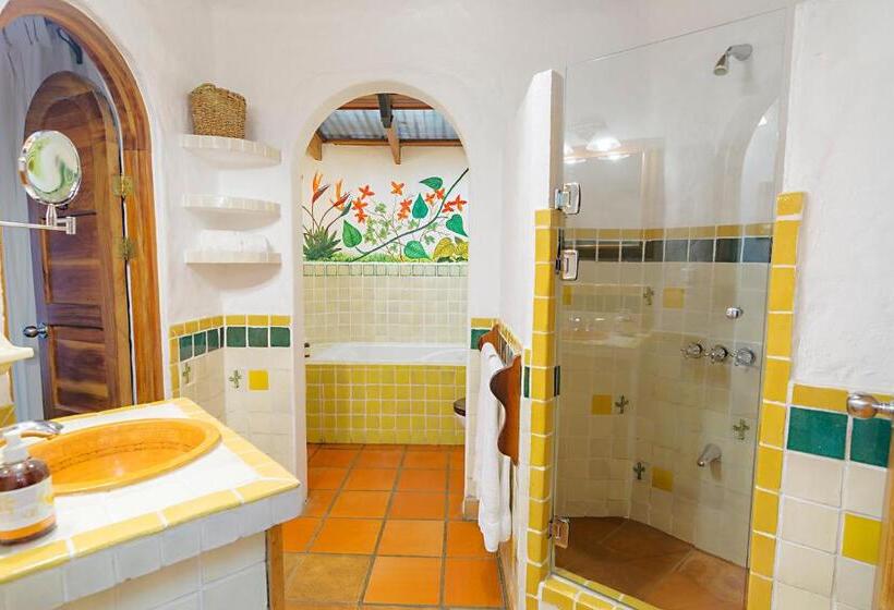 فيلا ديلوكس غرفة نوم, Finca Rosa Blanca Coffee Farm And Inn