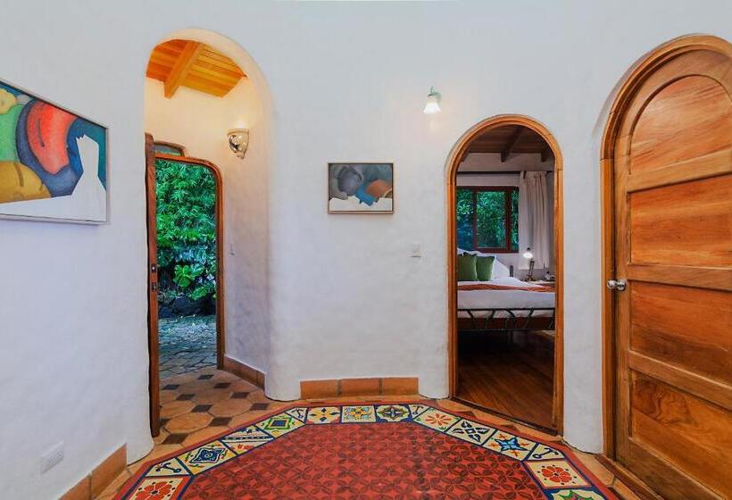 فيلا ديلوكس غرفة نوم, Finca Rosa Blanca Coffee Farm And Inn