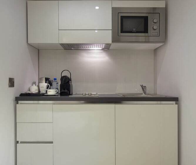 디럭스 스튜디오, Fraser Suites Abuja