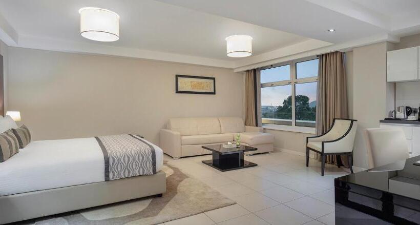 수피리어 스튜디오, Fraser Suites Abuja