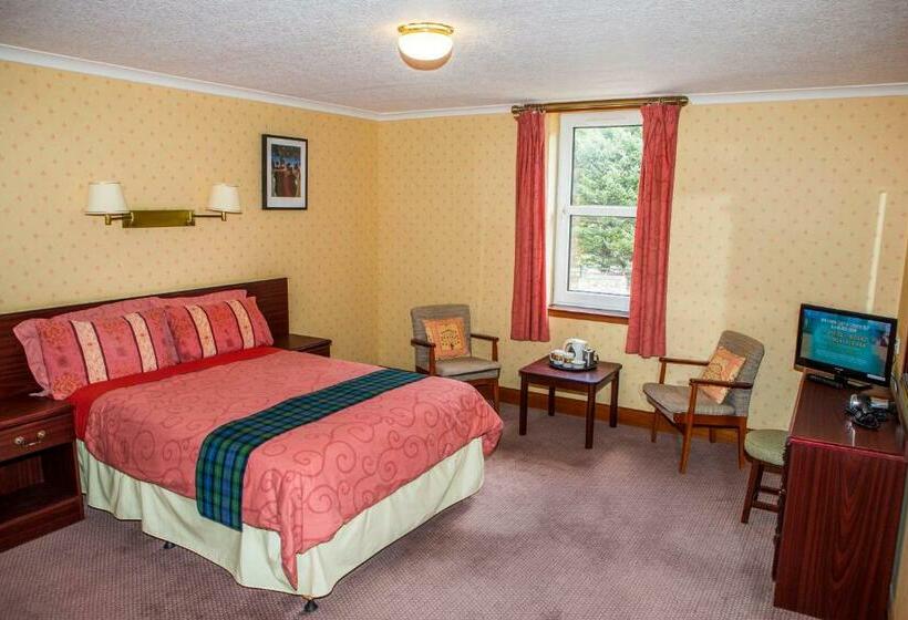 スタンダードルーム, Muthu Dalmally