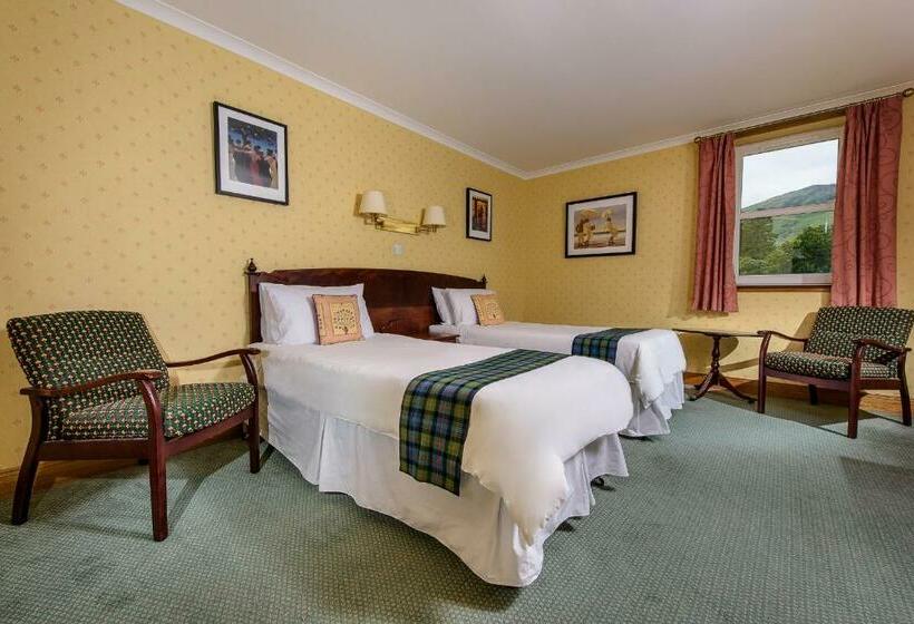 スタンダードルーム, Muthu Dalmally