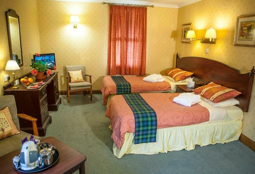 スタンダードルーム, Muthu Dalmally