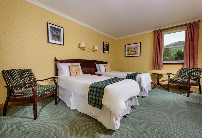 スタンダードルーム, Muthu Dalmally