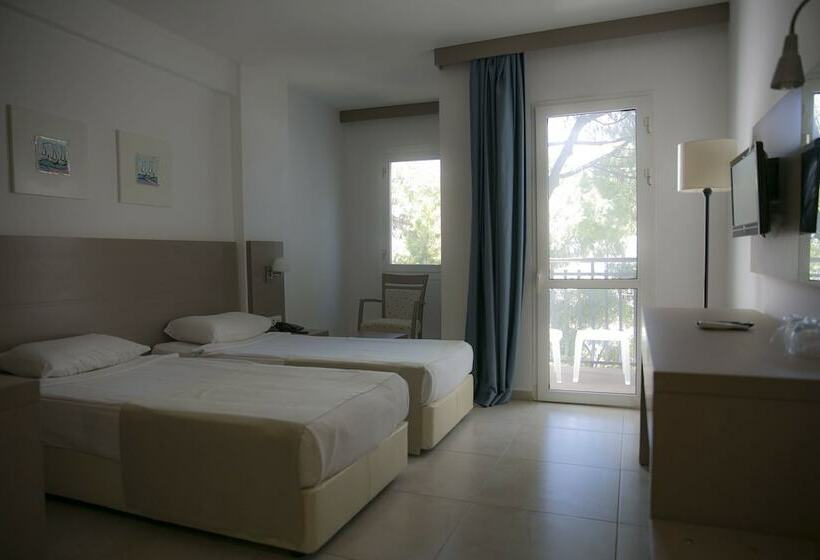 חדר סטנדרט לשלושה, Bodrum Sea Side Beach Club