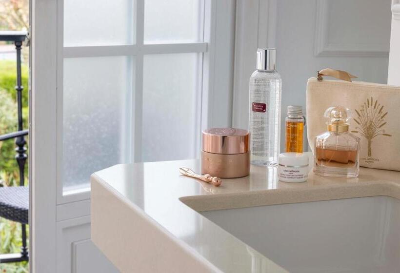 סוויטת ג'וניור עם מרפסת, Villa Magalean Hotel & Spa