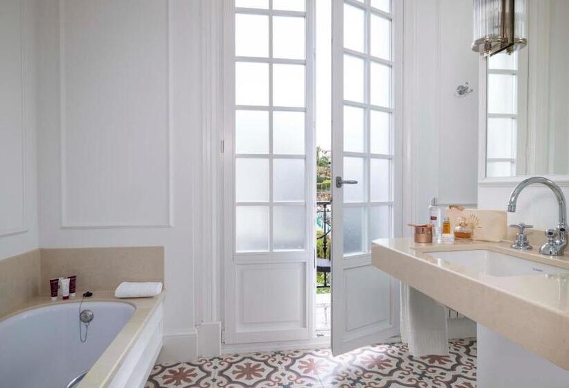 סוויטת ג'וניור עם מרפסת, Villa Magalean Hotel & Spa