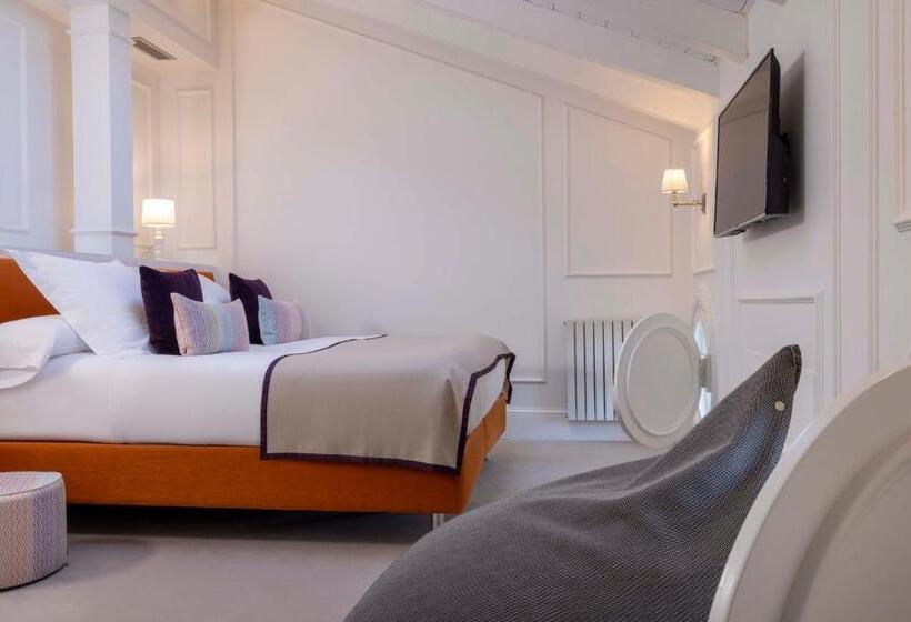 Superior suite with balcony, Villa Magalean Hotel & Spa