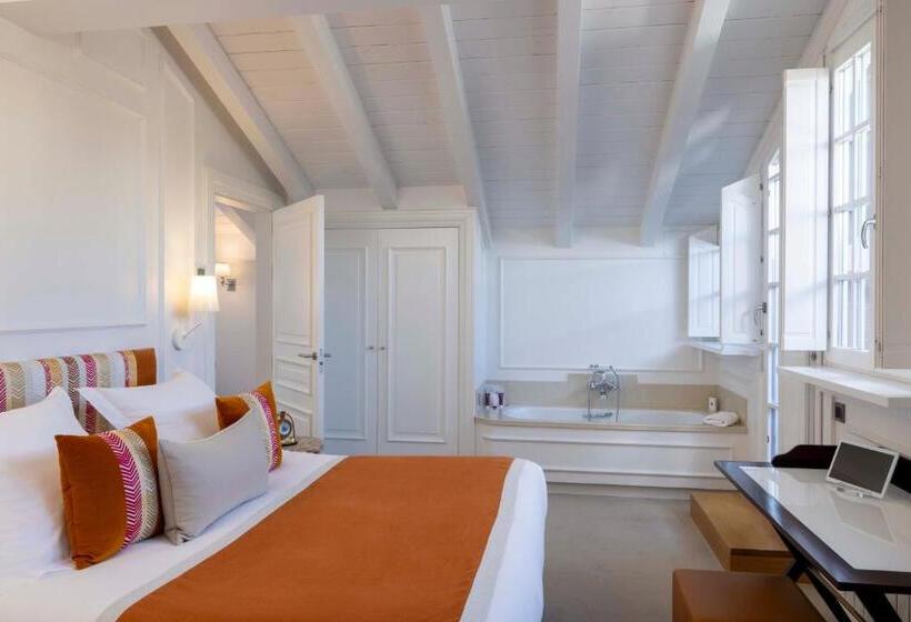 Superior suite with balcony, Villa Magalean Hotel & Spa