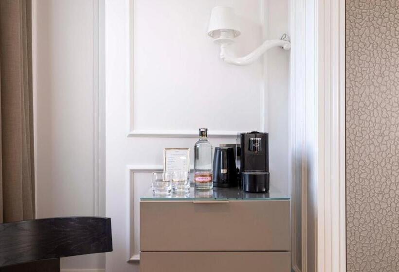 Superior suite with balcony, Villa Magalean Hotel & Spa