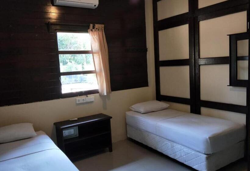 מיטה בחדר משותף, Gili Buana