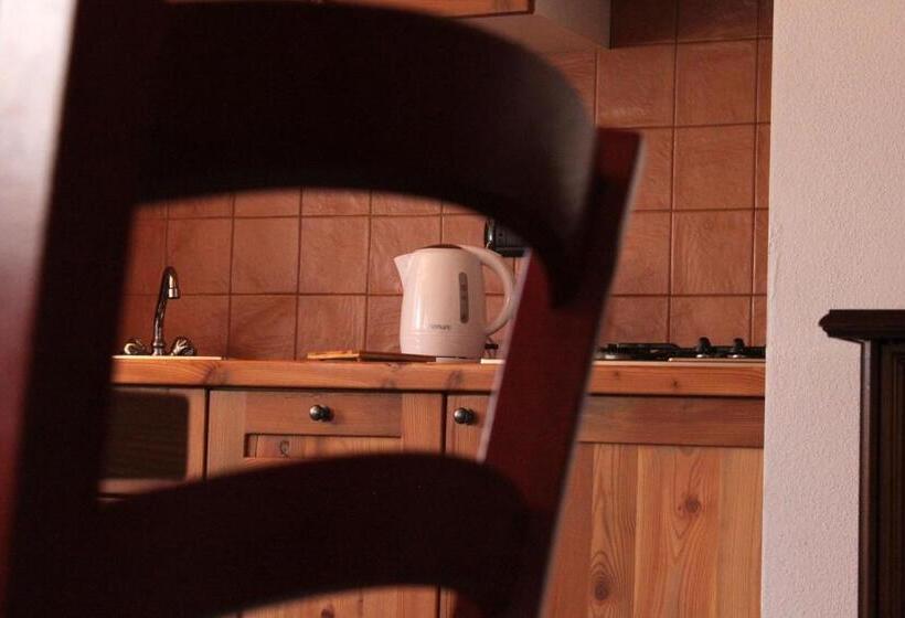 غرفة دور أخير, B&b Villa Dalegno