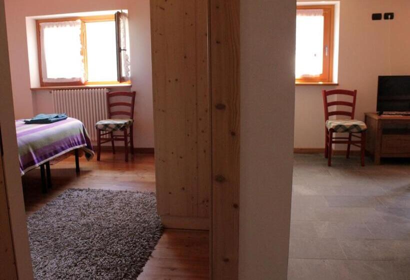 غرفة دور أخير, B&b Villa Dalegno