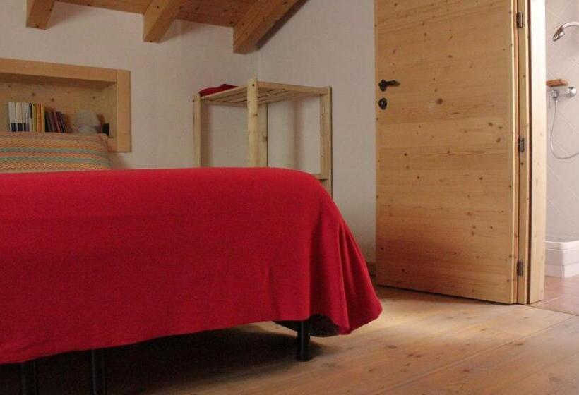 غرفة قياسية مزوَّدة بشُرفة, B&b Villa Dalegno