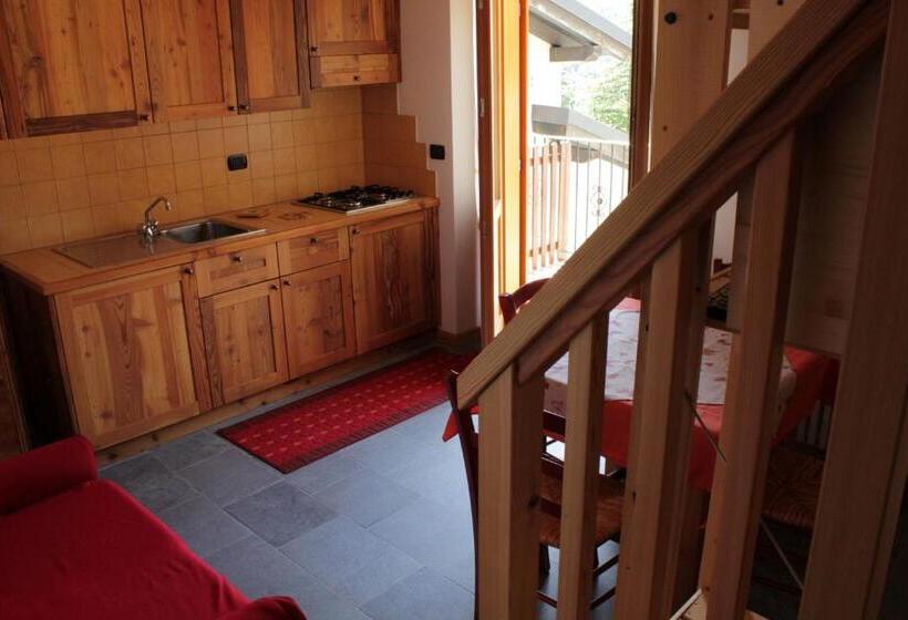 غرفة قياسية مزوَّدة بشُرفة, B&b Villa Dalegno