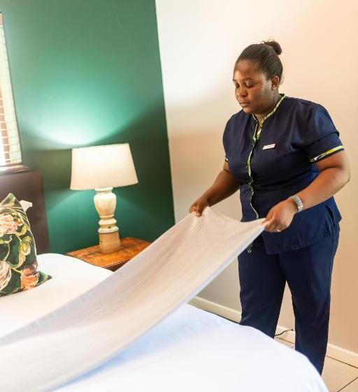 Номер Стандарт, Faraway Lodge B&b