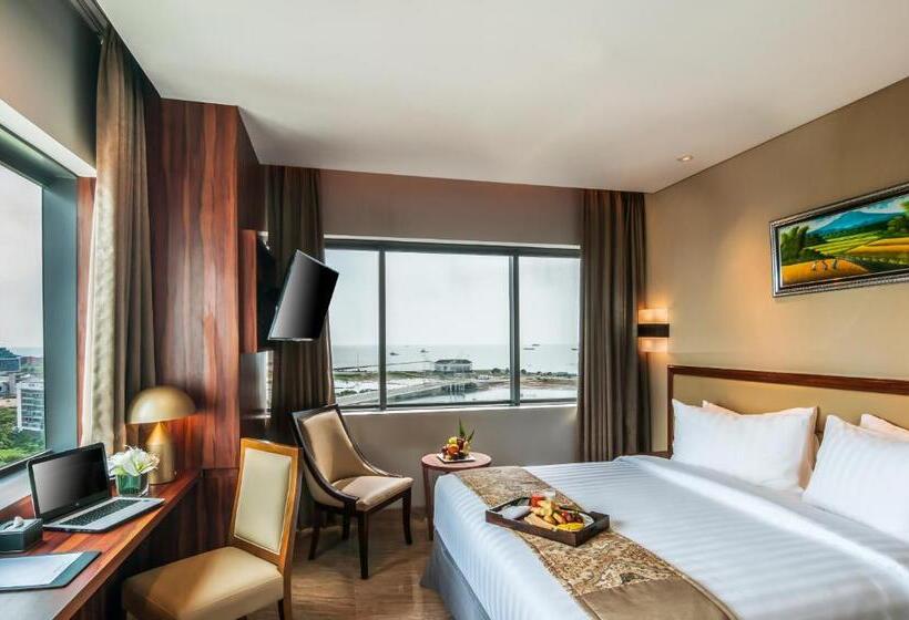 Полулюкс, Arthama Hotels Makassar