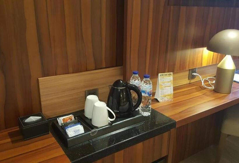 Номер Deluxe Вид на Море, Arthama Hotels Makassar