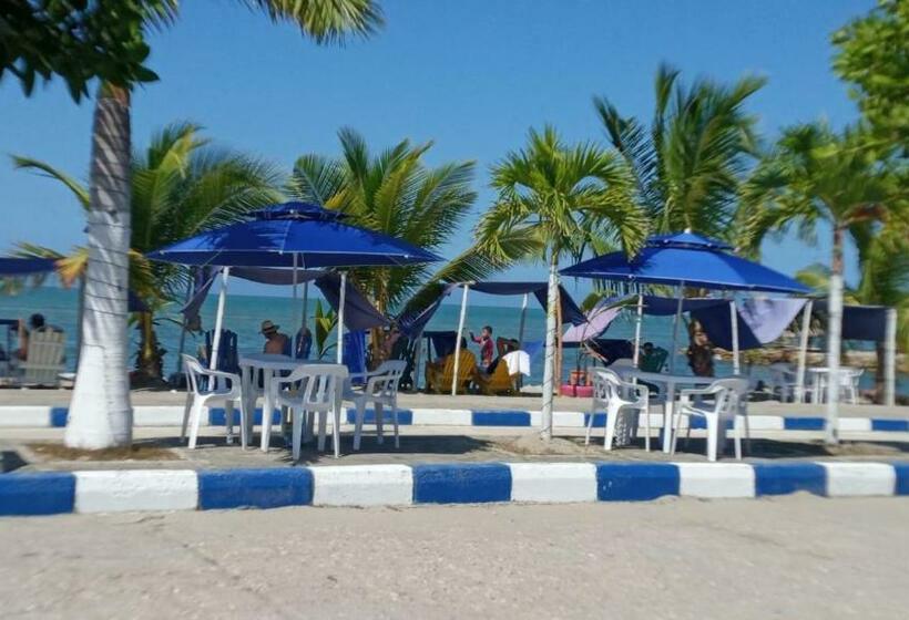 חדר סטנדרט לארבעה, Don Toño Tolú