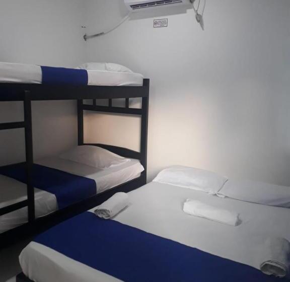 חדר סטנדרט לארבעה, Don Toño Tolú