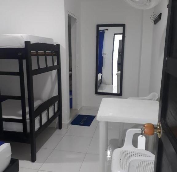 חדר סטנדרט לארבעה, Don Toño Tolú