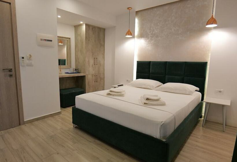 غرفة قياسية مزوَّدة بشُرفة, Kuburi