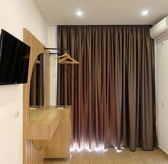 غرفة قياسية, Kuburi