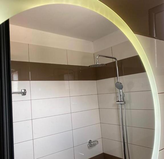 غرفة قياسية, Kuburi