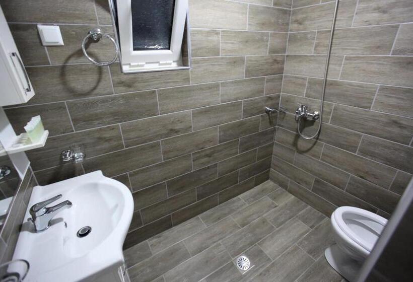 آپارتمان 2 خوابه, Kuburi