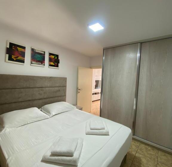 شقة غرفتين, Kuburi