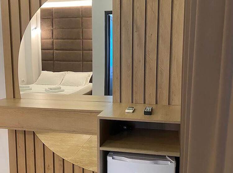 غرفة قياسية, Kuburi