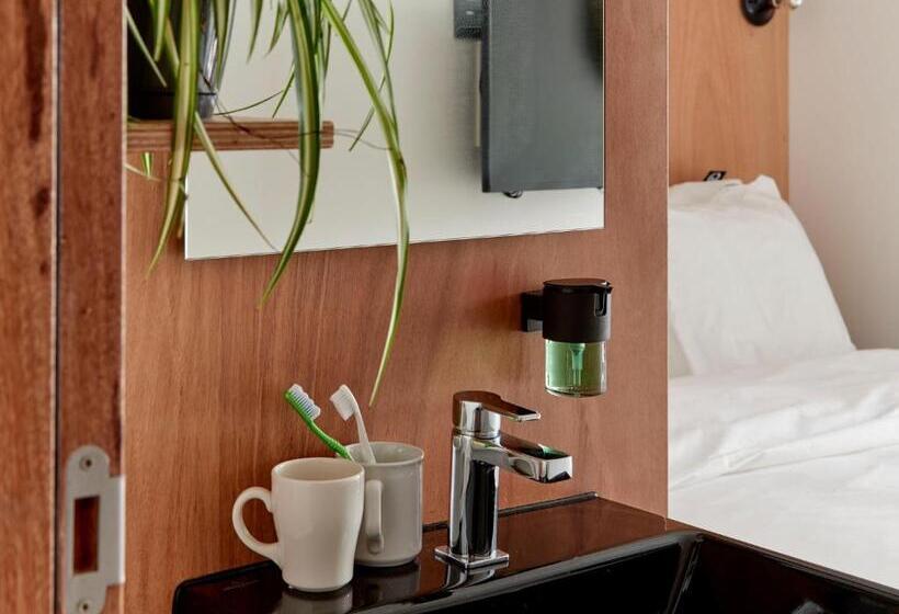 Номер Стандарт с Балконом, Qfactory