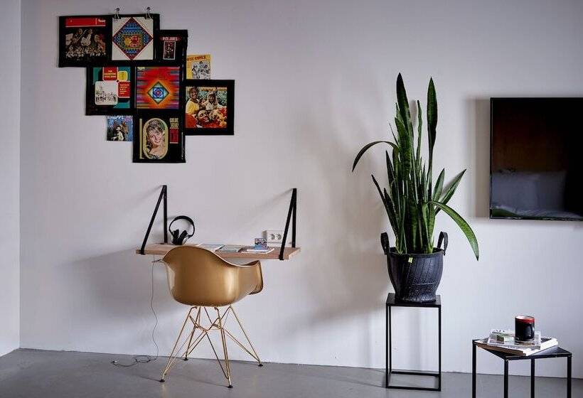 Номер Deluxe, Qfactory