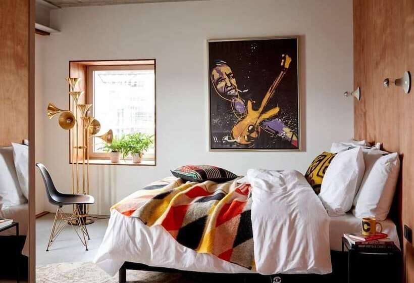 Номер Deluxe, Qfactory