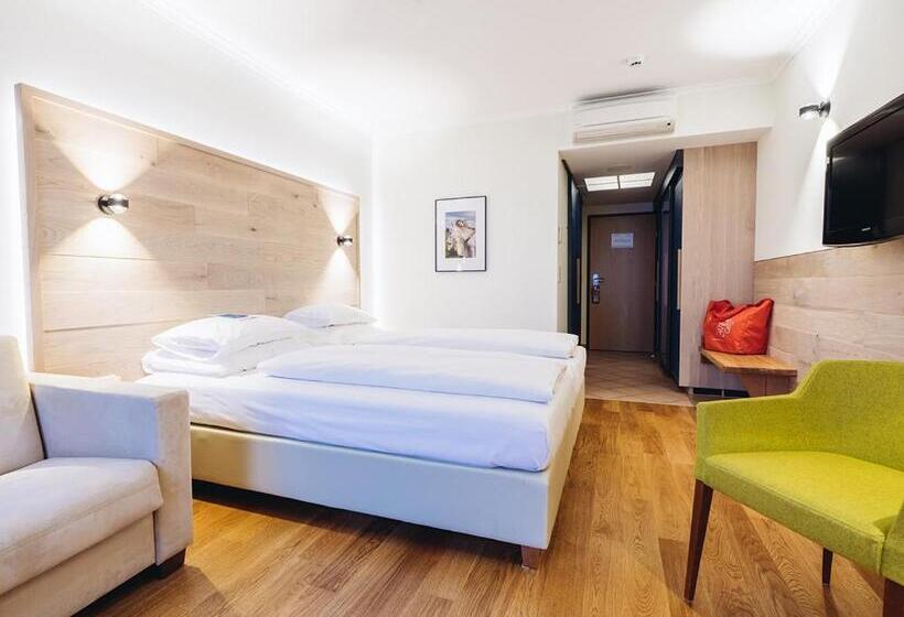 Номер Superior, Reiters Finest Family