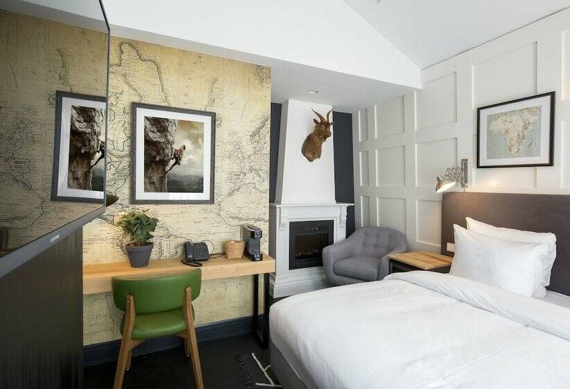 اتاق لوکس, The Highland House