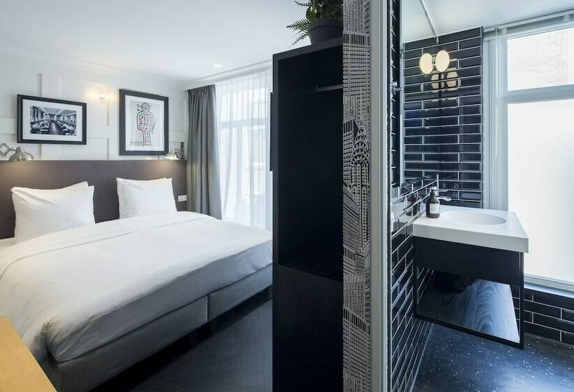 اتاق لوکس سه تخته, The Highland House