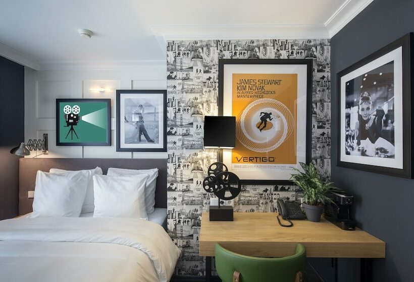 اتاق لوکس سه تخته, The Highland House