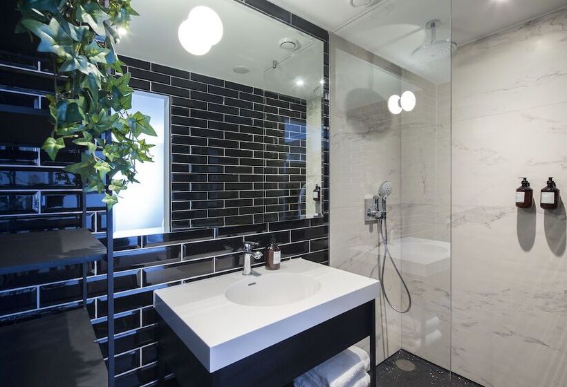 Quarto Triplo Deluxe, The Highland House