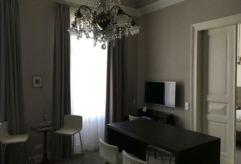 سوییت, Villa Grunewald