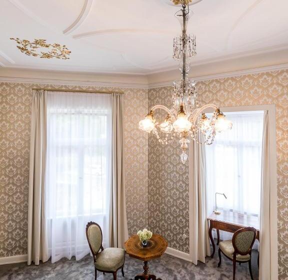 اتاق لوکس, Villa Grunewald