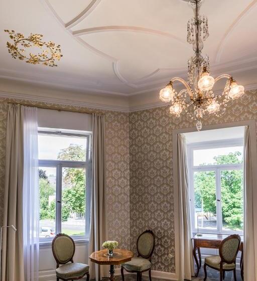 اتاق لوکس, Villa Grunewald