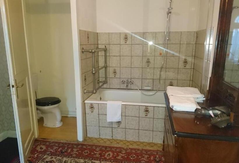 Quarto Estandar, Villa Grunewald