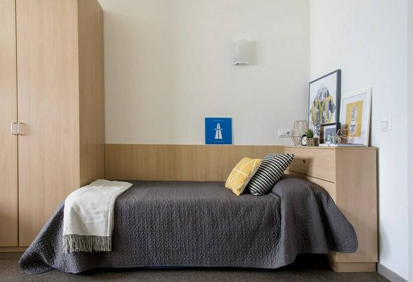 클래식 스튜디오, Residencia Universitaria As Burgas