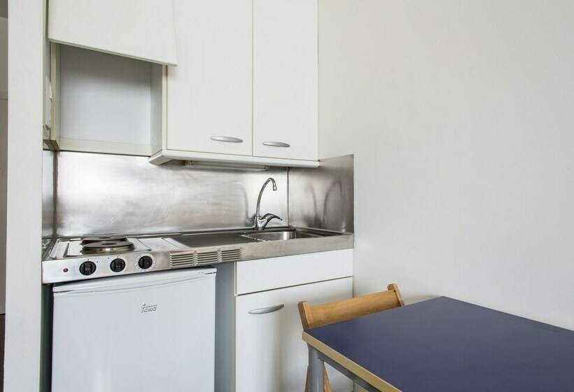 스탠다드 스튜디오, Residencia Universitaria As Burgas