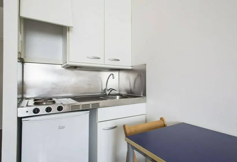 استودیوی استاندارد, Residencia Universitaria As Burgas
