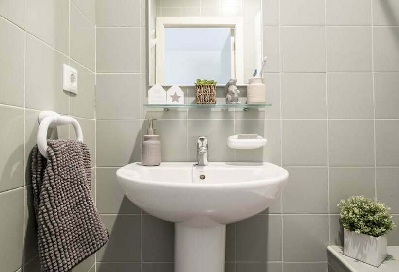 클래식 스튜디오, Residencia Universitaria As Burgas